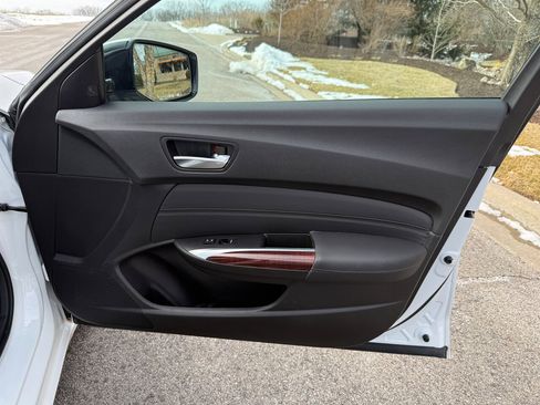 Used 2017 Acura TLX V6 SH-AWD w/ Advance Package image 37