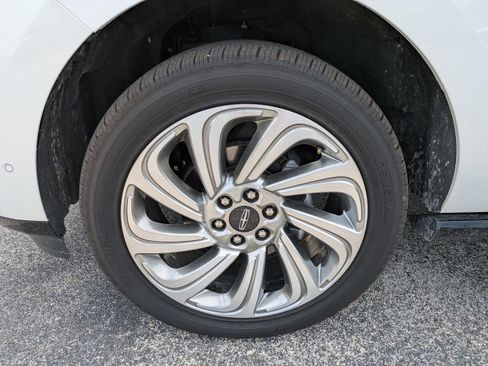 Used 2024 Lincoln Navigator L Reserve AWD/4WD image 9