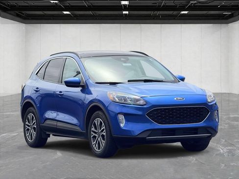 Used 2021 Ford Escape SEL w/ Technology Package AWD/4WD image 3