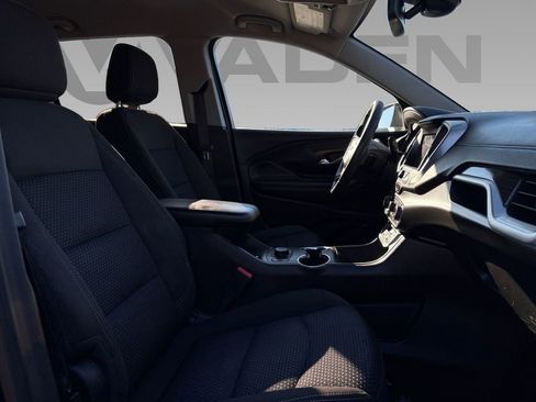 Used 2022 GMC Terrain SLE w/ Driver Convenience Package image 7