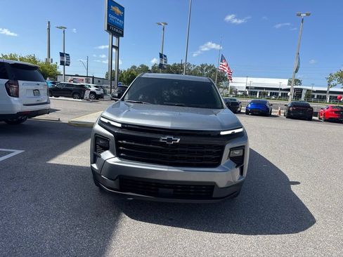 Used 2026 Chevrolet Traverse LT w/ Midnight/Sport Edition FWD image 2