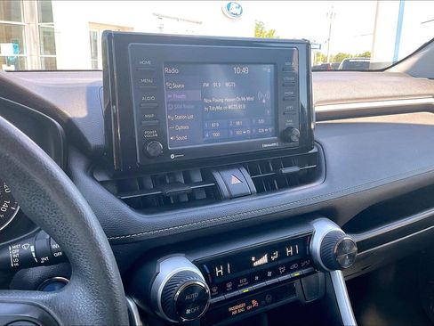 Used 2020 Toyota RAV4 XLE w/ All Weather Liner Package AWD/4WD image 6