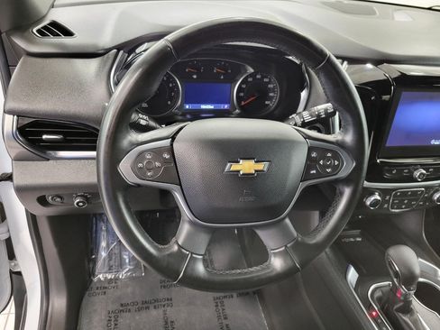 Used 2023 Chevrolet Traverse LT AWD/4WD image 5