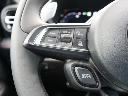 Used 2024 Dodge Hornet R/T image 18