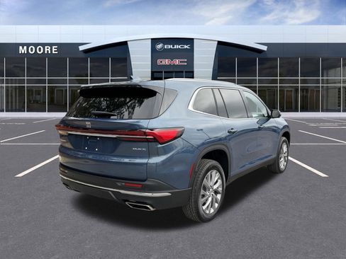 Used 2025 Buick Enclave Preferred image 3