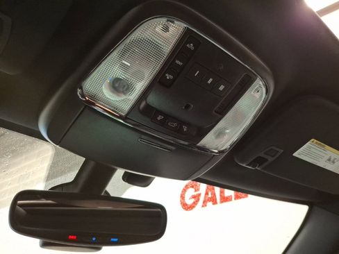 Used 2018 Jeep Grand Cherokee Limited w/ Trailer Tow Group IV image 27