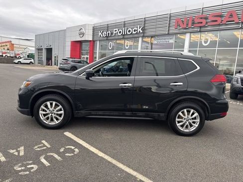 Used 2017 Nissan Rogue SV w/ Sun & Sound Touring Package image 8