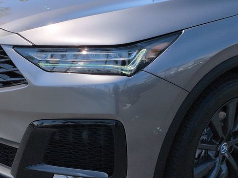 Used 2025 Acura MDX A-Spec AWD/4WD image 5