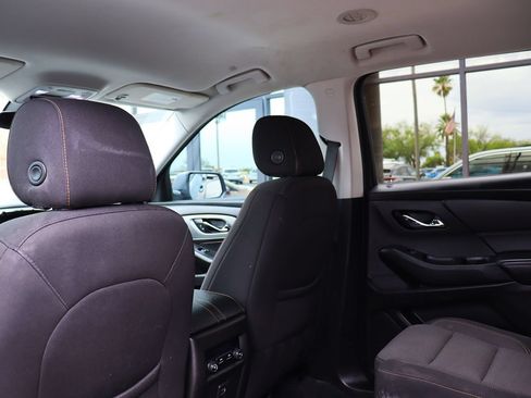 Used 2021 Chevrolet Traverse LT FWD image 36