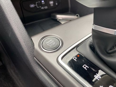 Certified 2026 Kia Sportage EX w/ EX Panorama Roof Package image 37