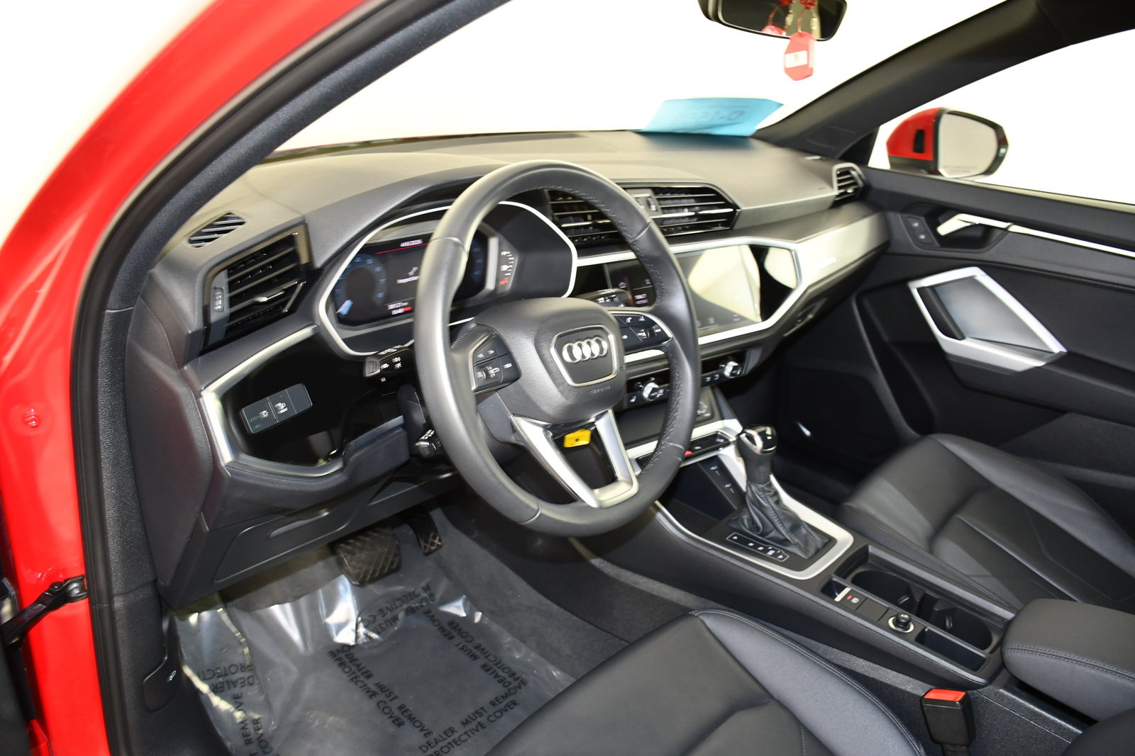 Used 2025 Audi Q3 2.0T Premium AWD/4WD image 38