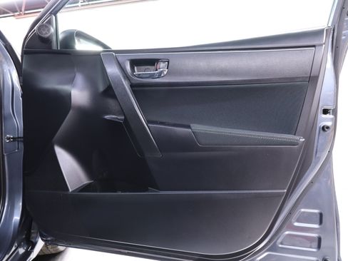 Used 2019 Toyota Corolla LE image 22