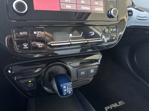 Used 2020 Toyota Prius LE w/ Carpet Mat Package AWD/4WD image 23