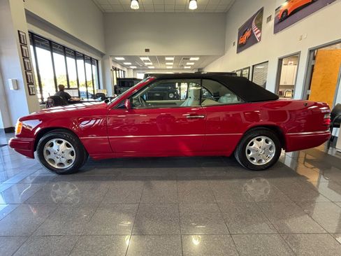 Used 1995 Mercedes-Benz E 320 Convertible image 5