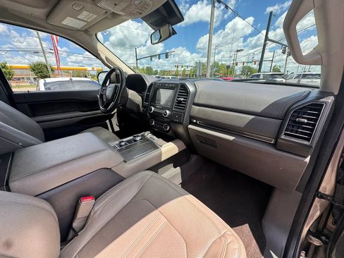 Used 2018 Ford Expedition Max Limited w/ Equipment Group 302A AWD/4WD image 28