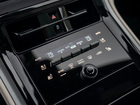 New 2026 Porsche Panamera image 18