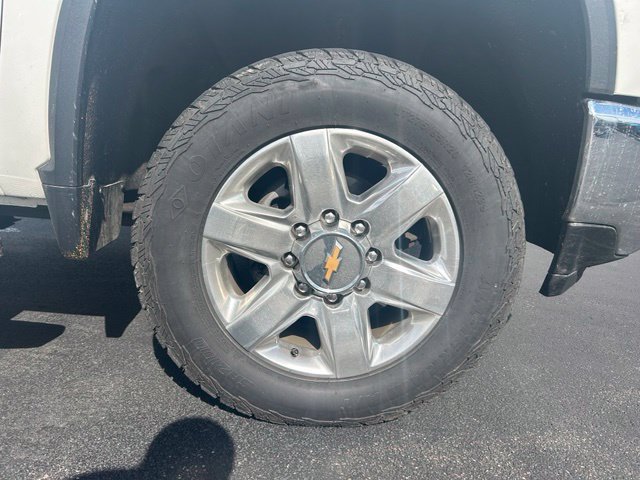 Used 2022 Chevrolet Silverado 2500 LTZ AWD/4WD image 3