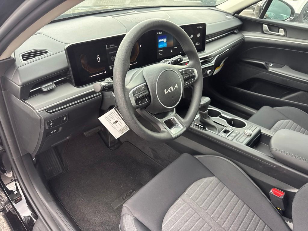New 2026 Kia K5 LXS FWD image 10
