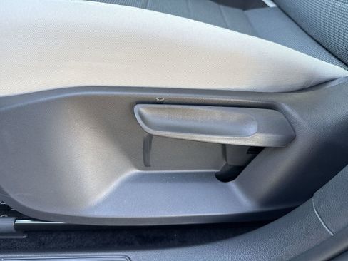 New 2026 Volkswagen Taos S image 13