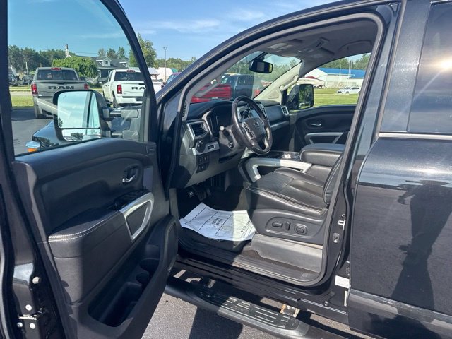 Used 2019 Nissan Titan PRO-4X AWD/4WD image 13