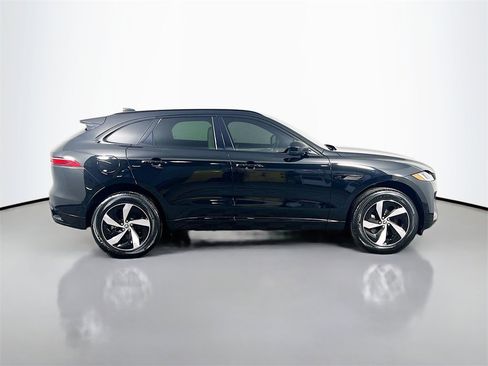 Used 2025 Jaguar F-PACE R-Dynamic S image 4