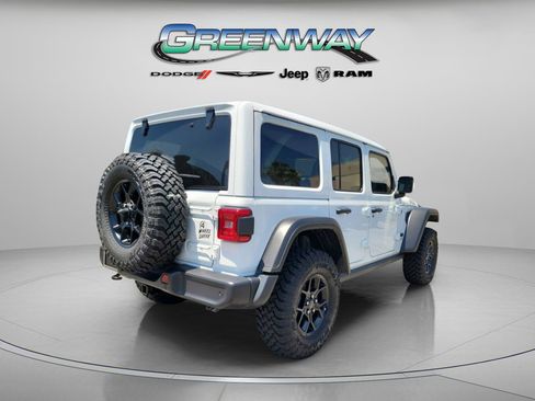 Used 2024 Jeep Wrangler Unlimited Sport AWD/4WD image 3