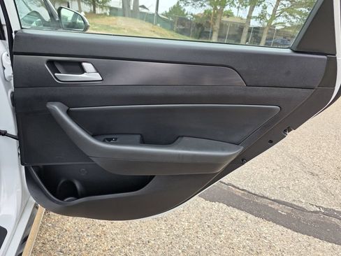 Used 2016 Hyundai Sonata Sport w/ Option Group 03 FWD image 16