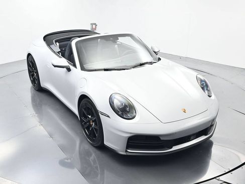 Certified 2025 Porsche 911 Carrera RWD image 52