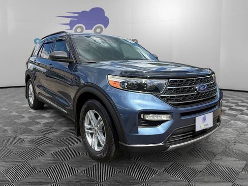 Used 2020 Ford Explorer XLT w/ Equipment Group 202A RWD image 7