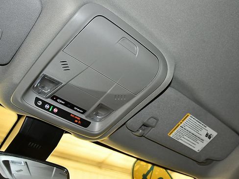 Used 2024 Chevrolet Equinox LT FWD image 26