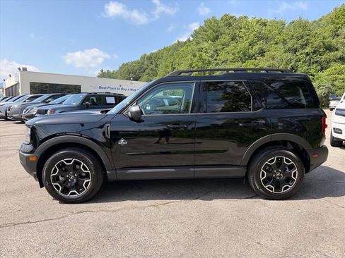 Used 2025 Ford Bronco Sport Outer Banks w/ Outer Banks Tech Package+ AWD/4WD image 8