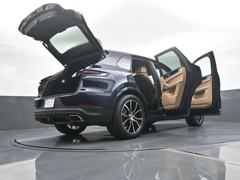 Certified 2024 Porsche Cayenne AWD/4WD image 26