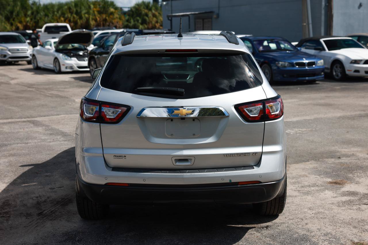 Used 2015 Chevrolet Traverse LT FWD image 9