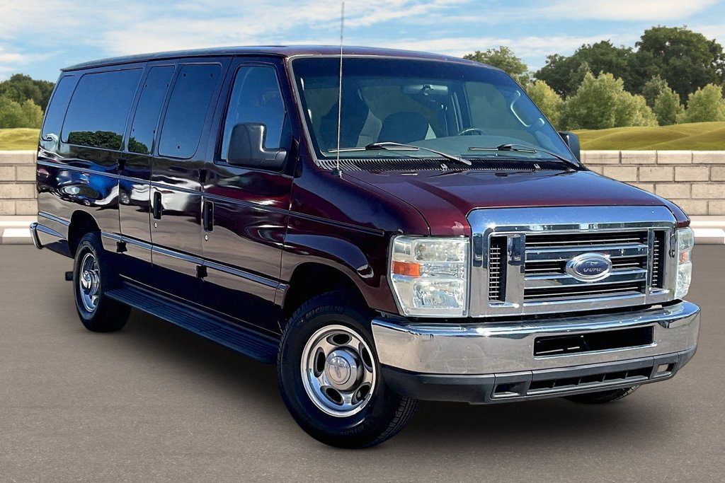 Used 2008 Ford E-350 and Econoline 350 XLT RWD image 2