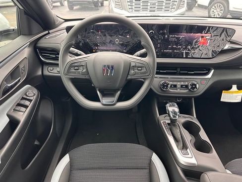 New 2026 Buick Envista Preferred image 18
