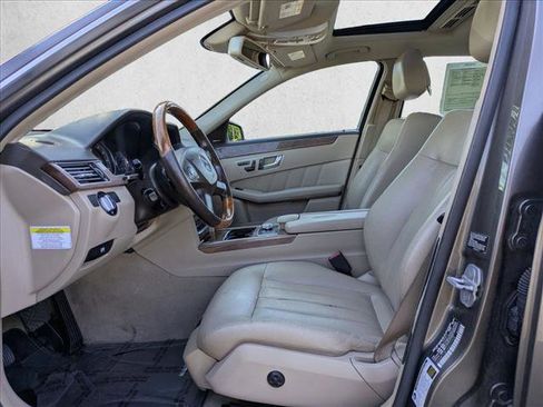 Used 2010 Mercedes-Benz E 550 Sedan image 17