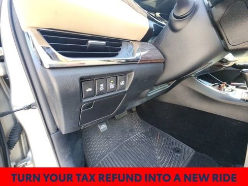 Used 2013 Toyota Avalon Limited image 23