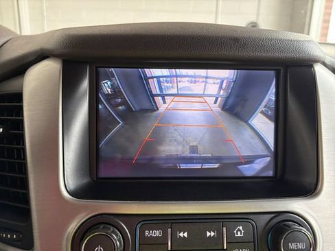 Used 2017 GMC Yukon SLT w/ Premium Edition AWD/4WD image 30