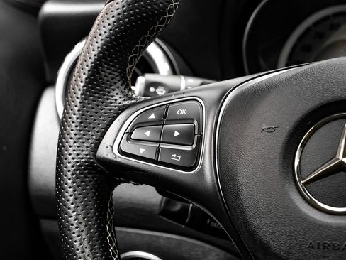 Used 2016 Mercedes-Benz GLA 250 image 15