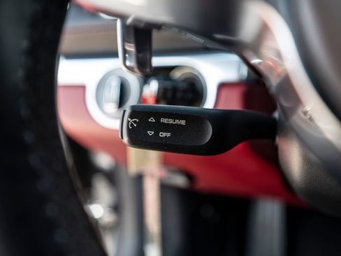 Used 2019 Porsche 718 Boxster RWD image 33