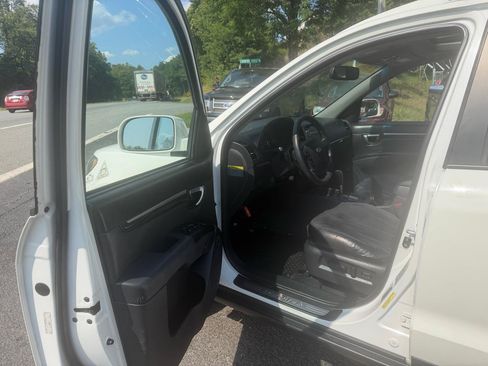 Used 2009 Hyundai Santa Fe Limited FWD image 10