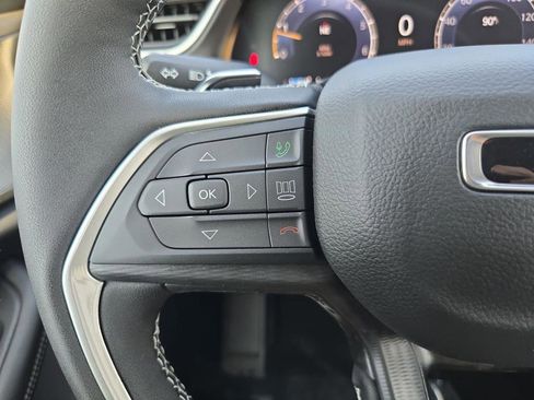 New 2025 Jeep Grand Cherokee Altitude RWD image 22