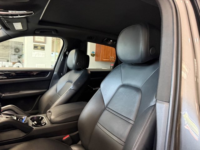 Used 2019 Porsche Cayenne AWD/4WD image 11