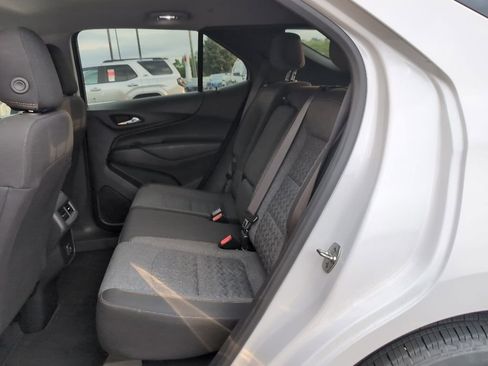 Used 2024 Chevrolet Equinox LT FWD image 10