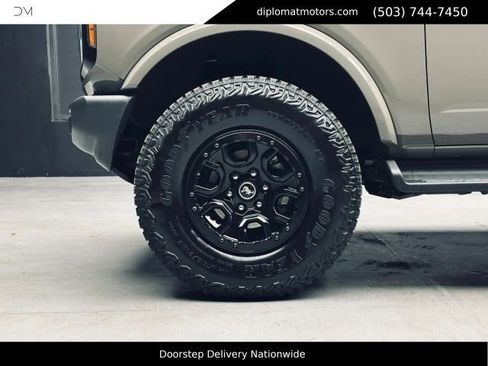 Used 2025 Ford Bronco Outer Banks AWD/4WD image 42