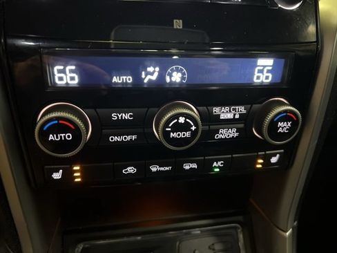 Used 2020 Subaru Ascent Limited w/ Technology Package AWD/4WD image 31