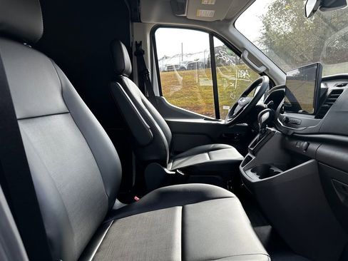 New 2026 Ford Transit 250 148 Medium Roof w/ Load Area Protection Package image 31