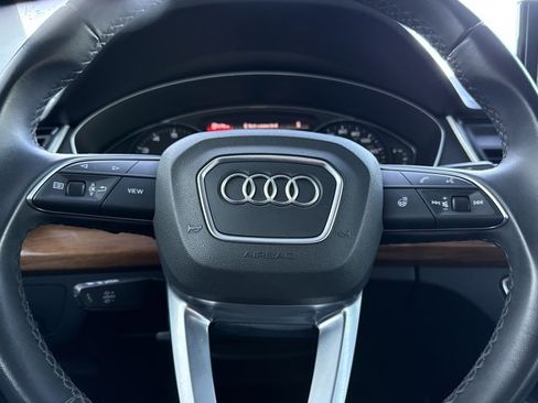 Used 2022 Audi Q5 2.0T Premium w/ Convenience Package AWD/4WD image 24