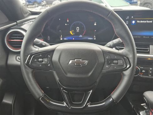 Used 2024 Chevrolet Trax RS image 12