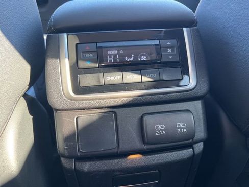 Used 2022 Subaru Ascent Onyx Edition image 34